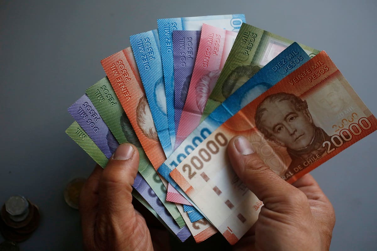 Estudio revela en qué usarán el dinero los y las trabajadoras.