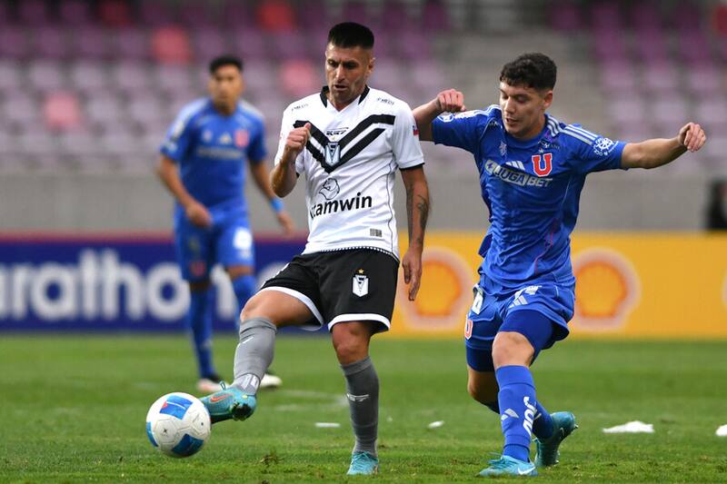 El volante tuvo buenos minutos ante el Morning pero no fue considerado para el duelo ante Everton. Foto: Aton.