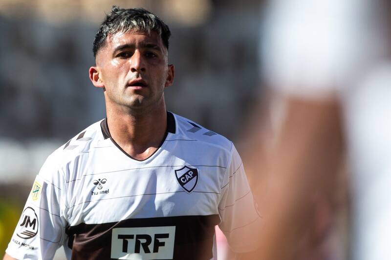 Platense aún no paga el pase de Agustín Ocampo.