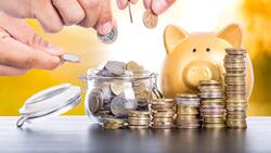 Así ahorra Mark Zuckerberg y Bill Gates: la Regla del 50/30/20 permite administrar bien tu dinero