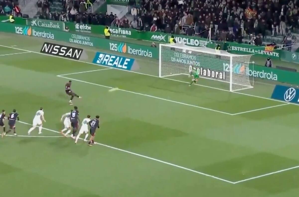 VIDEO | Con Gabriel Suazo ingresando desde la banca: Sevilla logra agónico empate ante el Elche