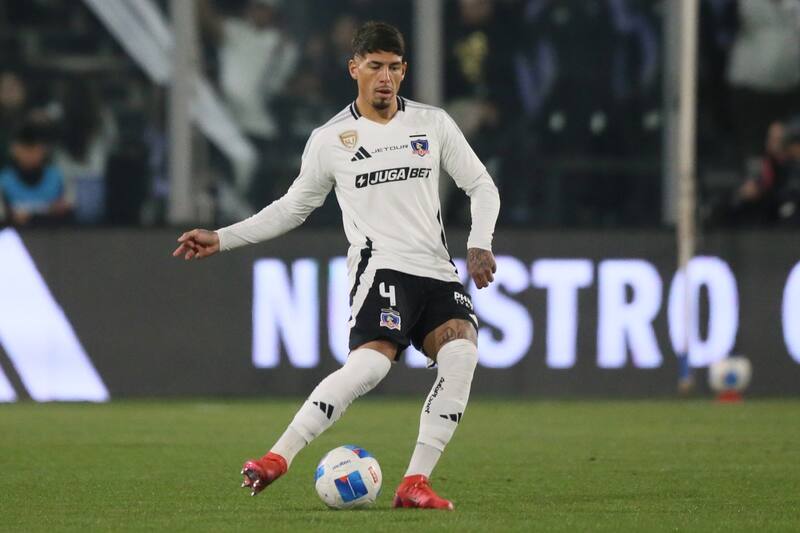 en el Estadio Monumental con Colo Colo. Fotografía: Agencia Atón.