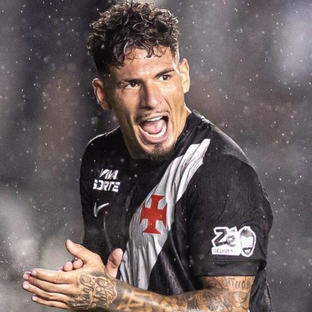 Millonaria noticia para Colo-Colo: Alan Saldivia interesa en el Independiente de Gustavo Quinteros