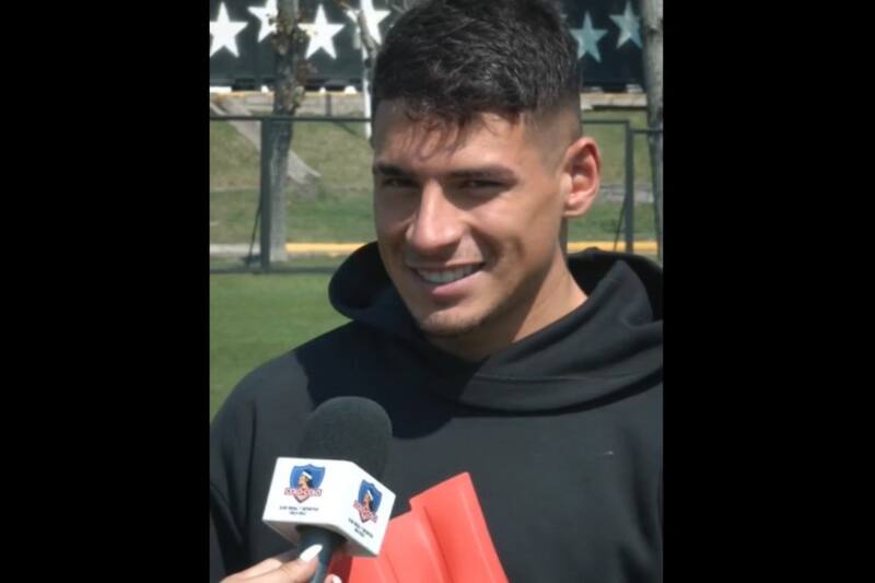 El joven defensa de Colo Colo se lució en el ping pong de Fiestas Patrias. (Foto: Captura)