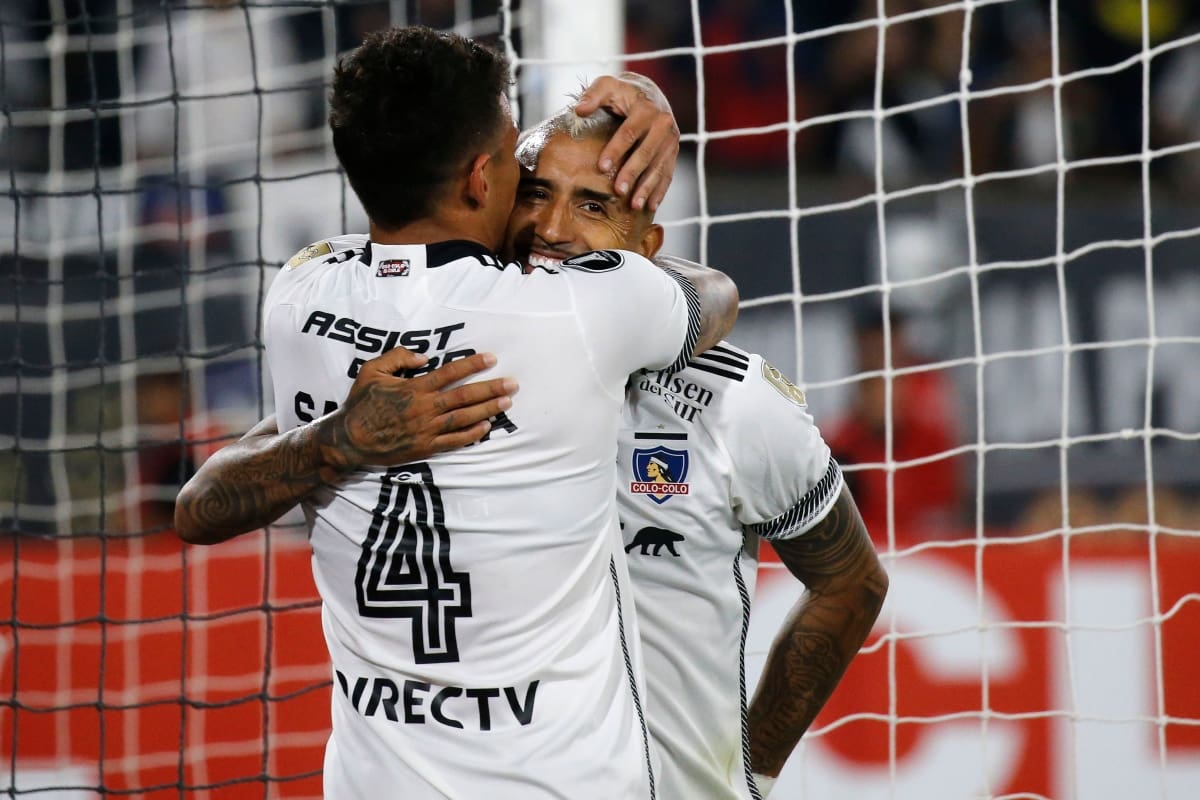 se comprometió a renovar su look.