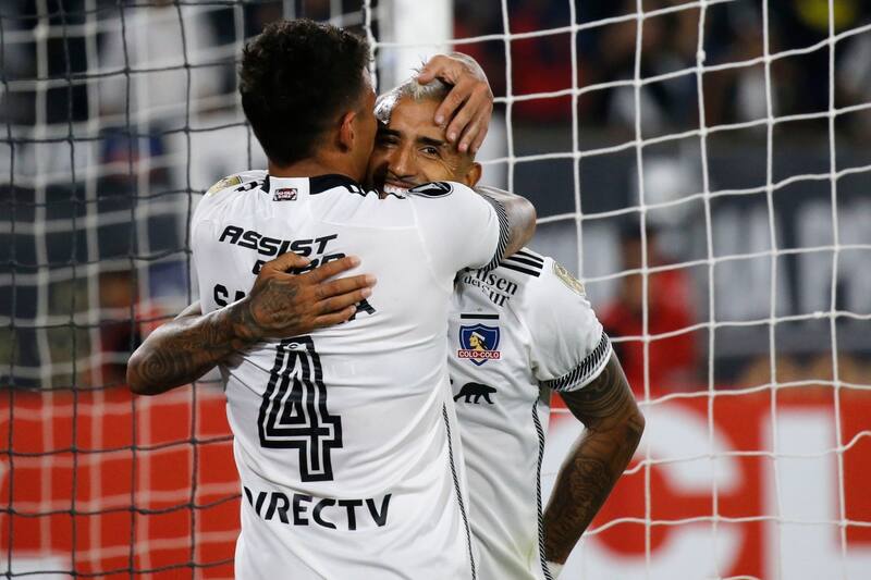 se comprometió a renovar su look.
