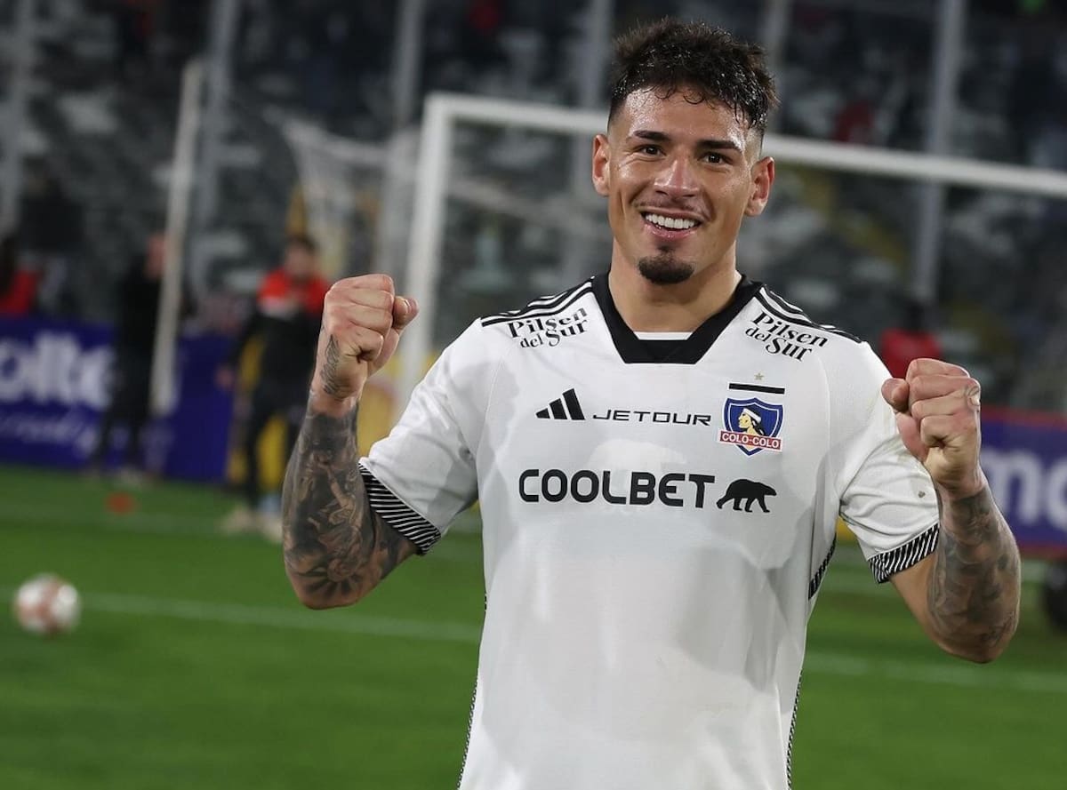 negociará con Colo Colo una modificación en su contrato.
