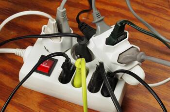 Está en todas las casas: Por estas razones JAMÁS debes conectar este electrodoméstico a un alargador