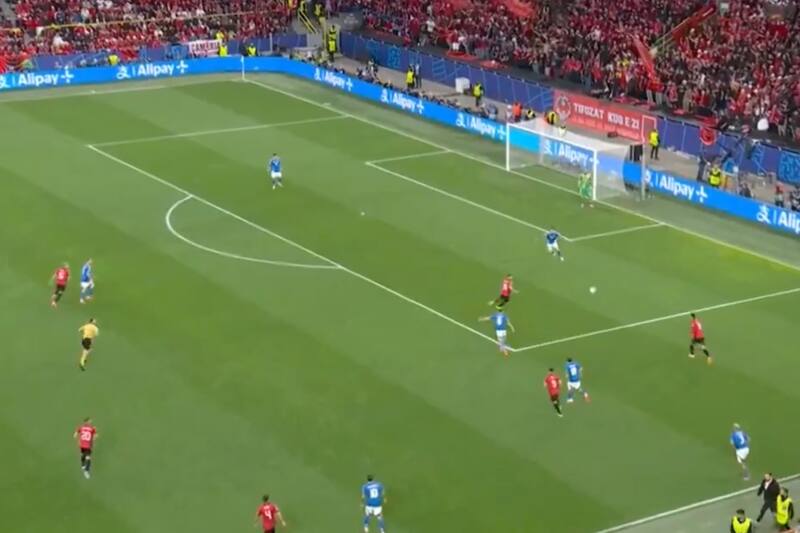 le anota a los 23 segundos a Italia en la Eurocopa.
