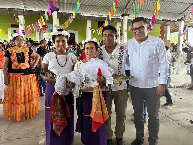 Así fue parte de la ceremonia. Créditos: Facebook Víctor Hugo Sosa.