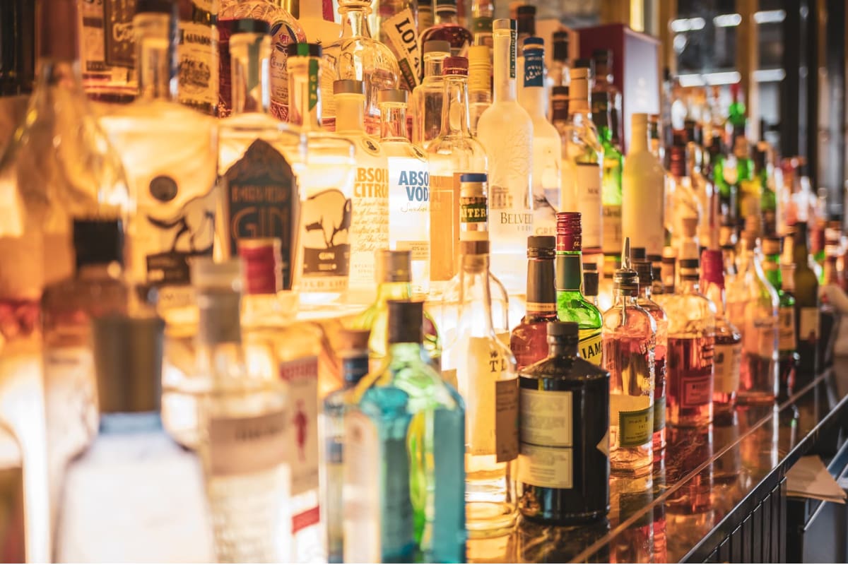 Estas son algunas bebidas no tradicionales para disfrutar del 18.