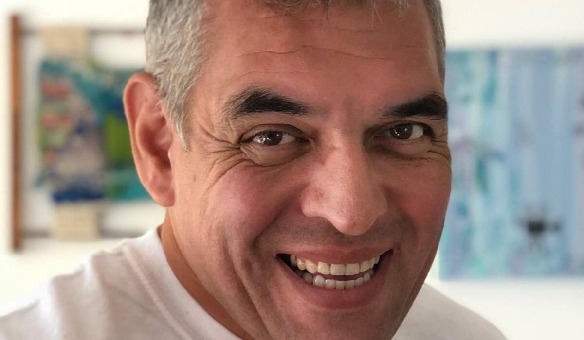 Alejandro Chávez es candidato a embajador.