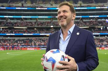 La reacción de Chilavert ante posible candidatura de Alejandro Domínguez a la presidencia de Paraguay