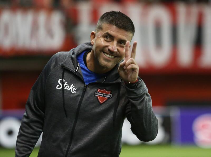 El DT no ha podido levantar el nivel de Ñublense. Foto: Aton