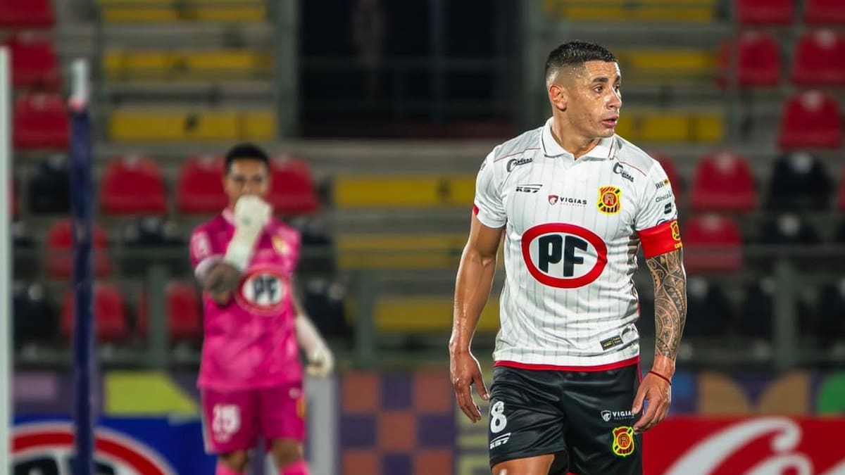 En Rangers ponen a Fernando Zampedri de ejemplo para explicar su crisis: “Le pega con el pecho y es gol”