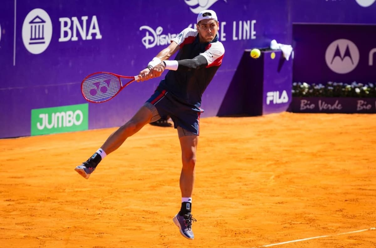 Alejandro Tabilo saca adelante una lucha extrema y está en semifinales de Valencia
