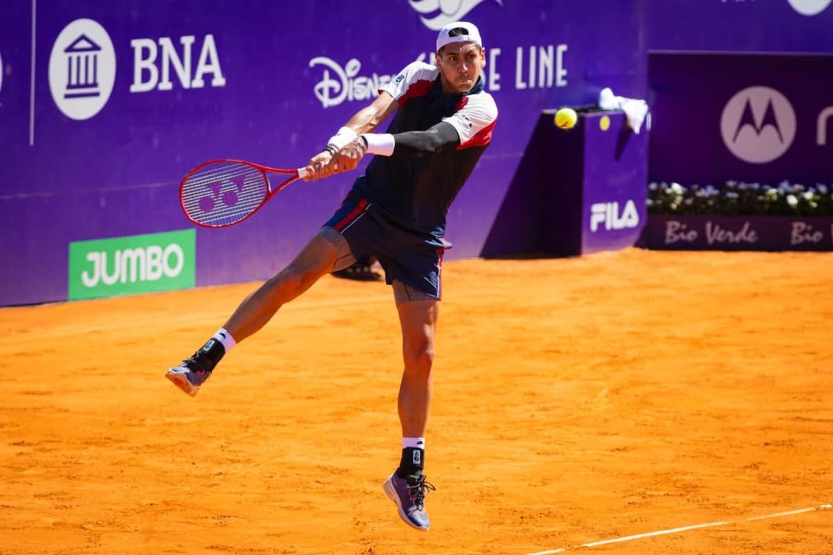 El tenista chileno se enfrentó al serbio Dusan Lajovic en cuartos de final del Challenger de Valencia. Foto: @tabilo97