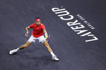 Alejandro Tabilo luchó antes de perder en su debut por la Laver Cup