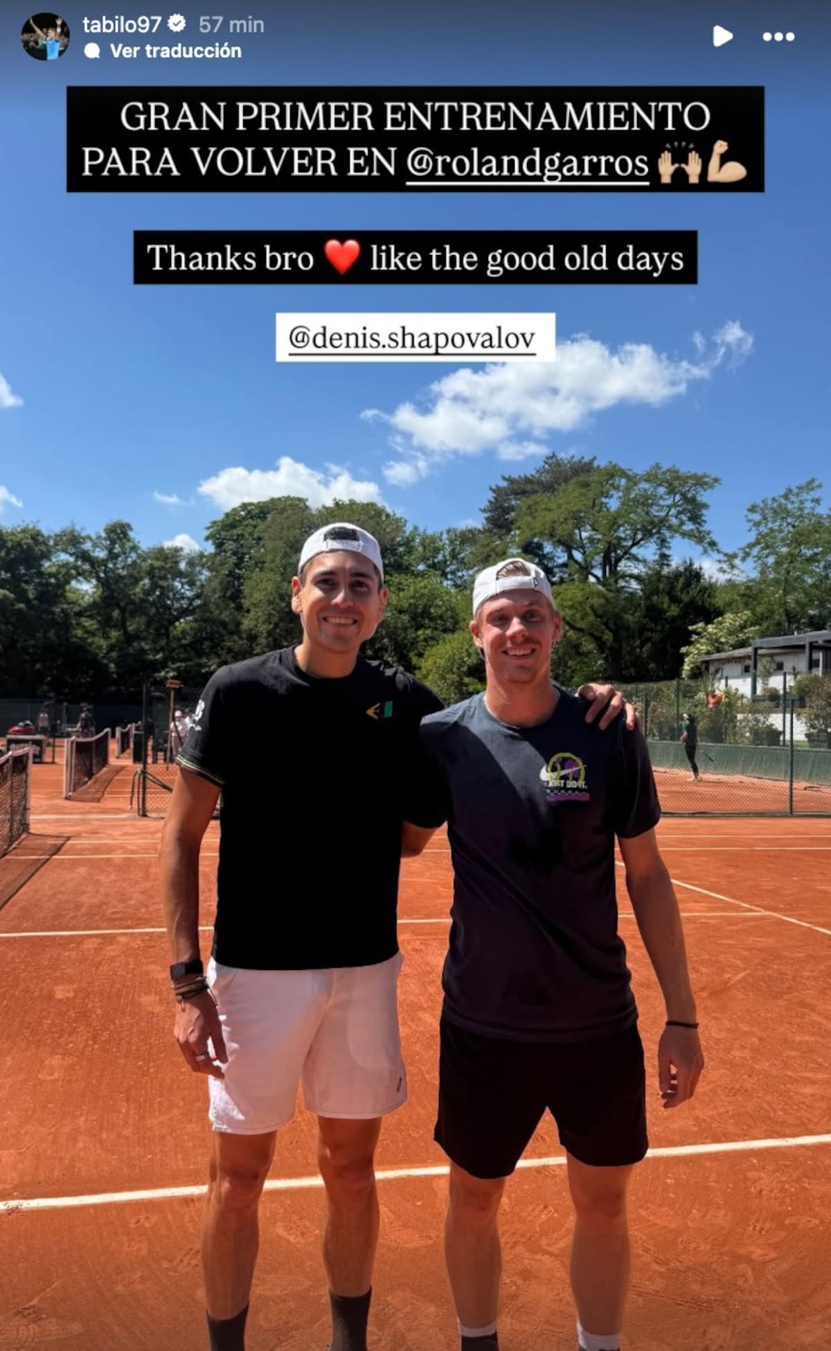 El tenista chileno junto a Denis Shapovalov.