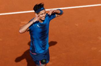 ¿Por qué Alejandro Tabilo celebra así después de cada victoria? Esta es la sorprendente razón