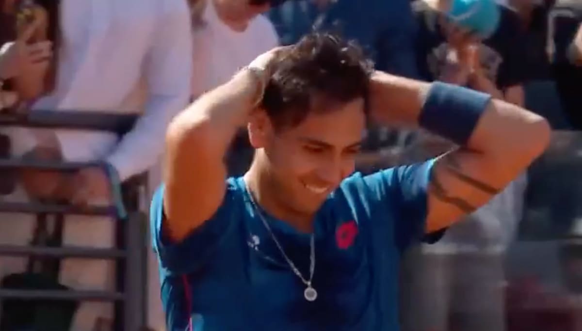 El tenista nacional venció a Novak Djokovic.