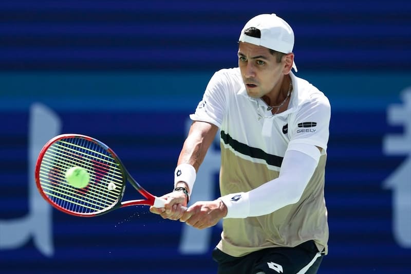 El chileno luchó durante dos horas y 26 minutos para meterse en semis del Chengdu Open de China.