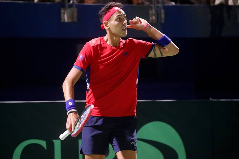Alejandro Tabilo selló el triunfo de Chile ante Perú en Copa Davis.