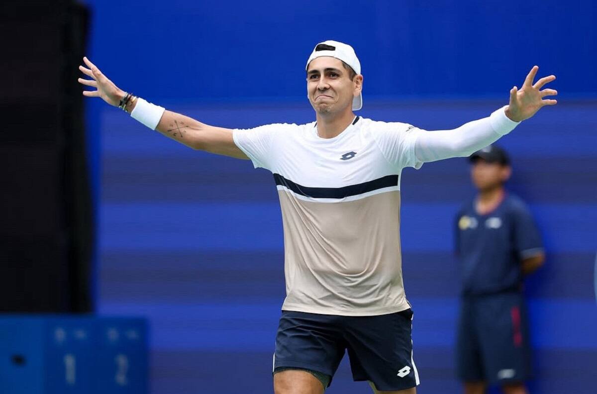 ¡Campeón! Tabilo dio el batacazo y derrotó a Musetti en la final de Chengdu