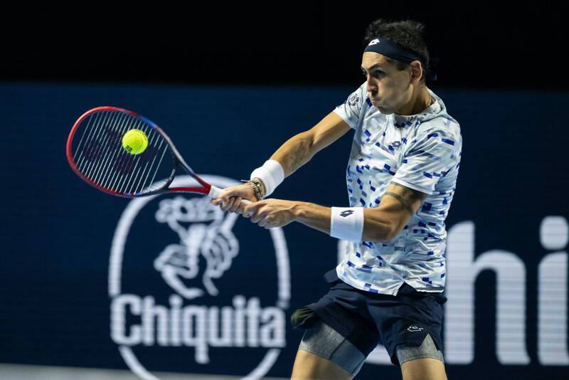 Tabilo y todos los mejores jugadores nacionales del momento usan el revés a dos manos. Foto: Team Chile.