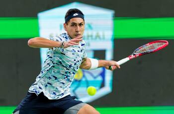 Inexplicable: Alejandro Tabilo desperdicia 5 match points y se despide del Masters de Shanghai