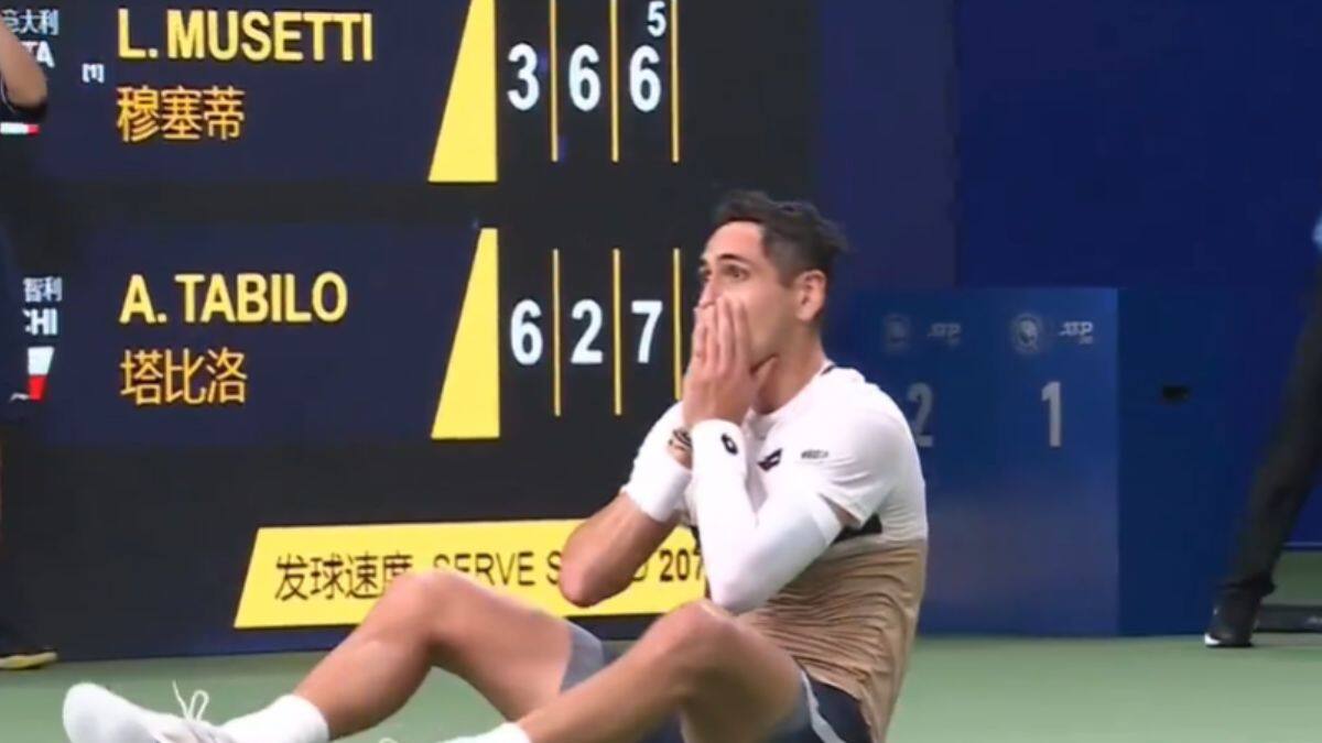 VIDEO | ¡Maratónico! El match point que le dio a Alejandro Tabilo el título del ATP de Chengdu