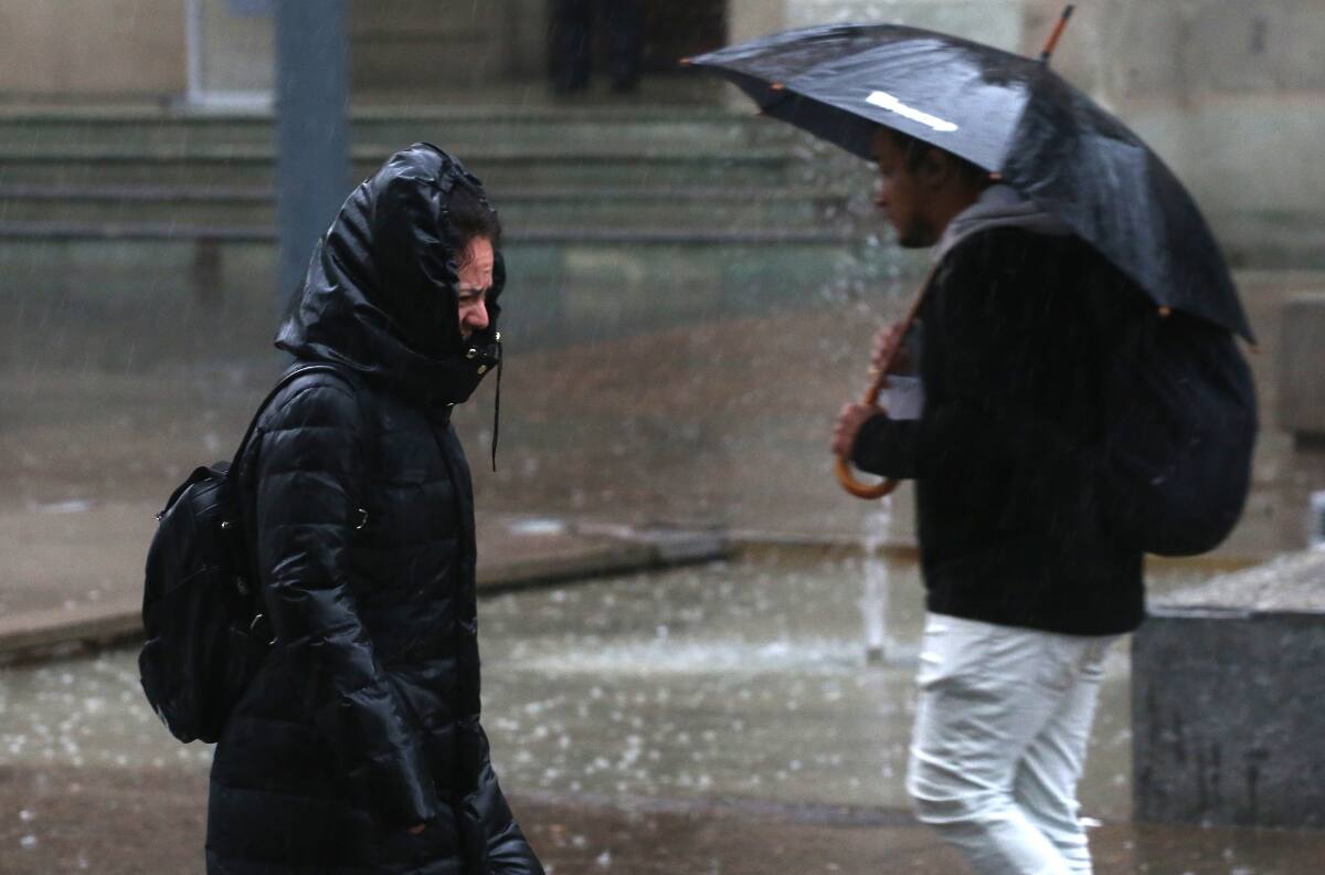 Emiten alerta meteorológica en cinco regiones del país por intensas precipitaciones