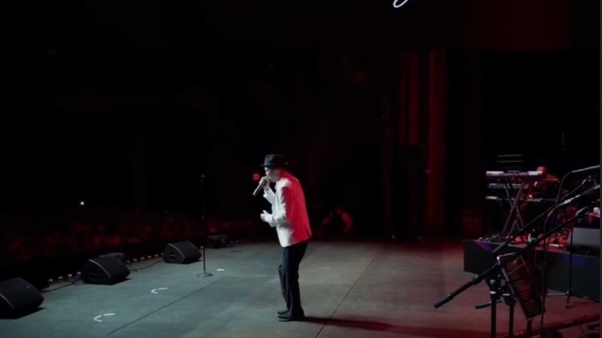 La música latina está de luto: fallece Alex Bueno a sus 62 años tras compleja lucha con el cáncer