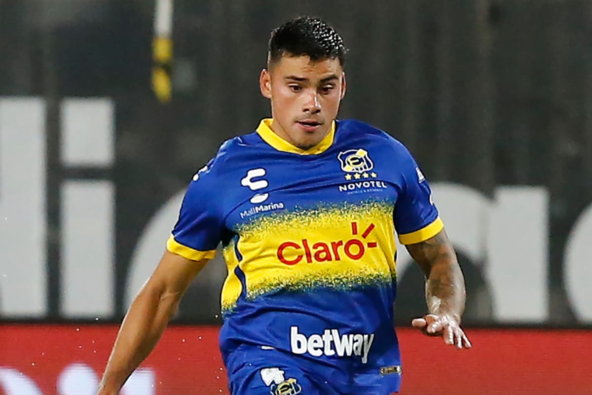 está a detalles de firmar la extensión de su préstamo en Everton.