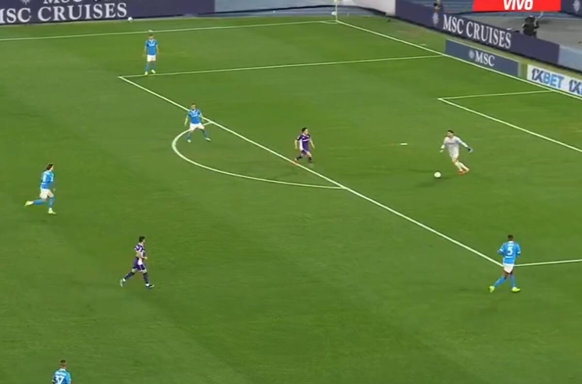 VIDEO | Asistencia del arquero: el gol de Napoli en la Serie A que se roba las miradas en Europa