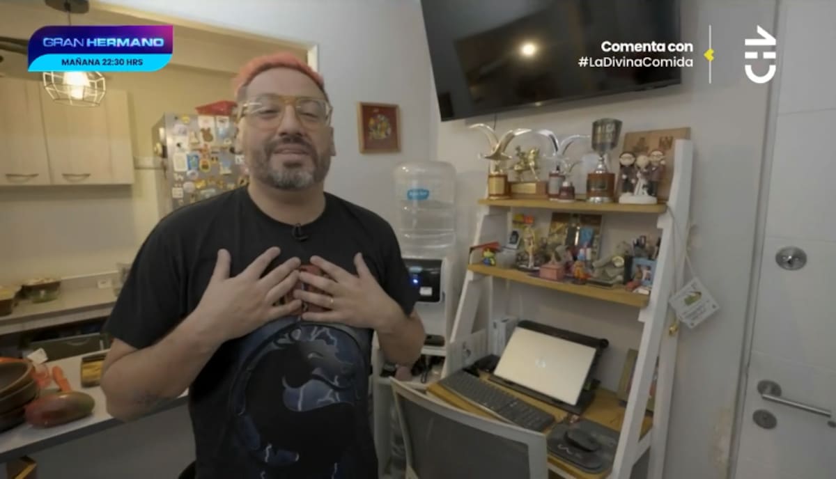 Este es el mueble más significativo del departamento de Alex Ortiz.