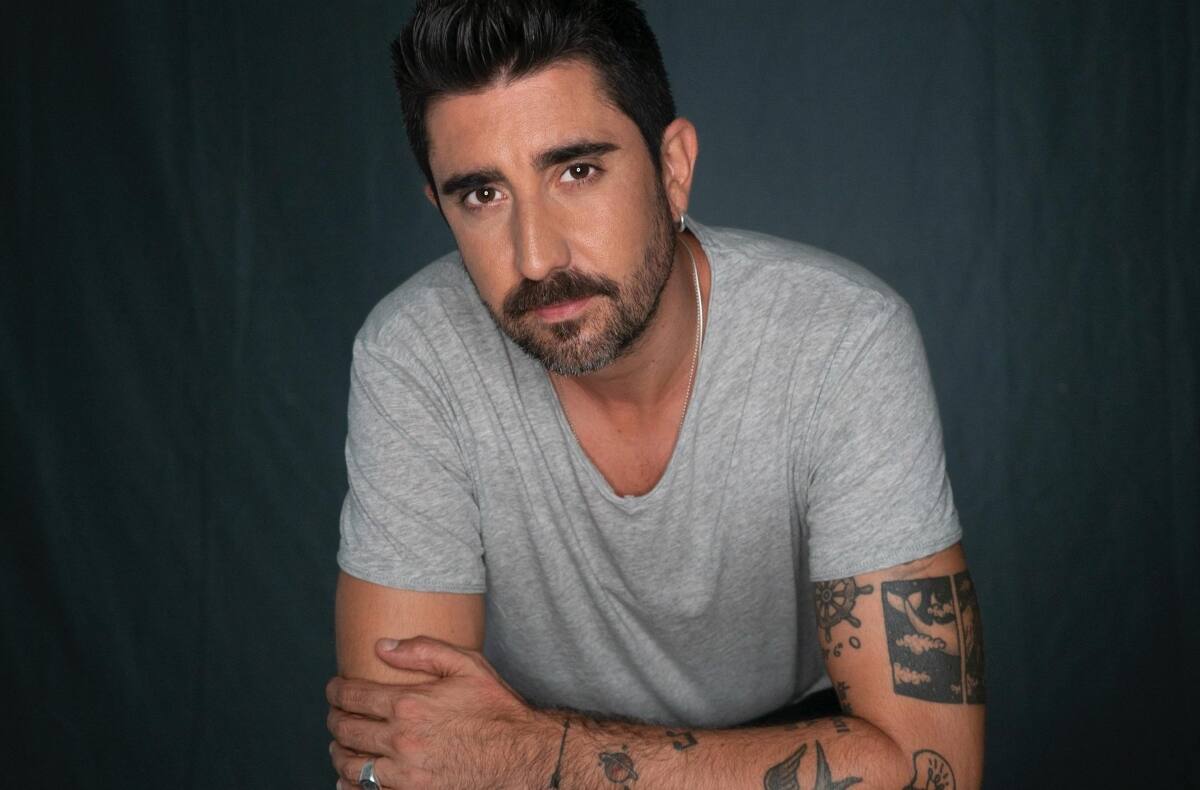 El cantante español volverá a Chile para actuar en el Festival de Las Condes. Créditos: Instagram