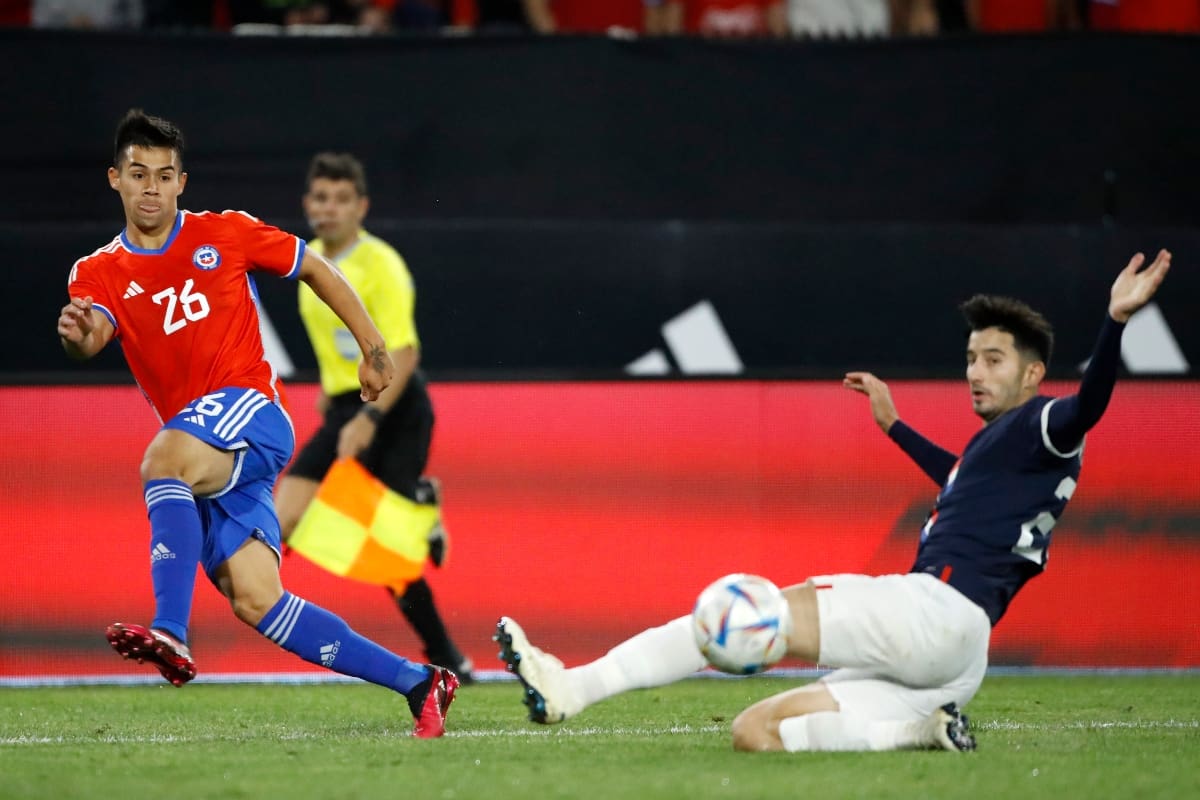 Alexander Aravena ya es jugador de Selección. Foto: Agencia Aton.