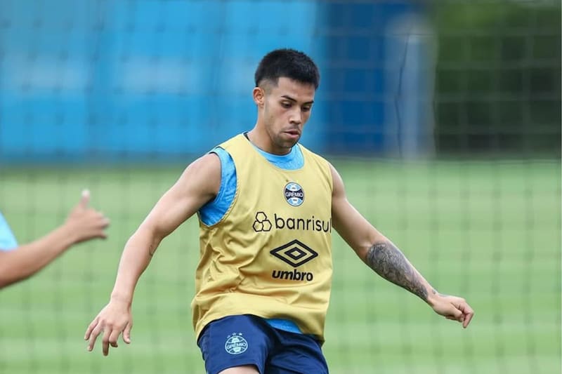 será titular esta noche ante Brasil de Pelotas. Foto: Instagram Gremio de Porto Alegre.