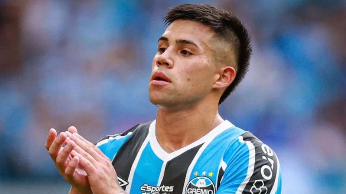 DT de Alexander Aravena entrega cuestionable respuesta por no usarlo en magro empate de Gremio