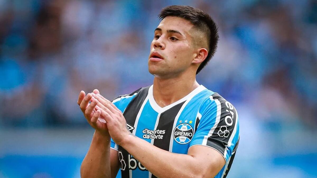 Alexander Aravena empieza a buscar club: Gremio estudia millonaria oferta que llegó desde México