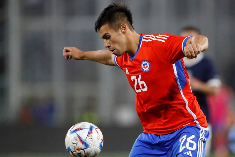 Claudio Palma estalló con Eduardo Berizzo por constantes indicaciones a Alexander Aravena. Foto: Aton.