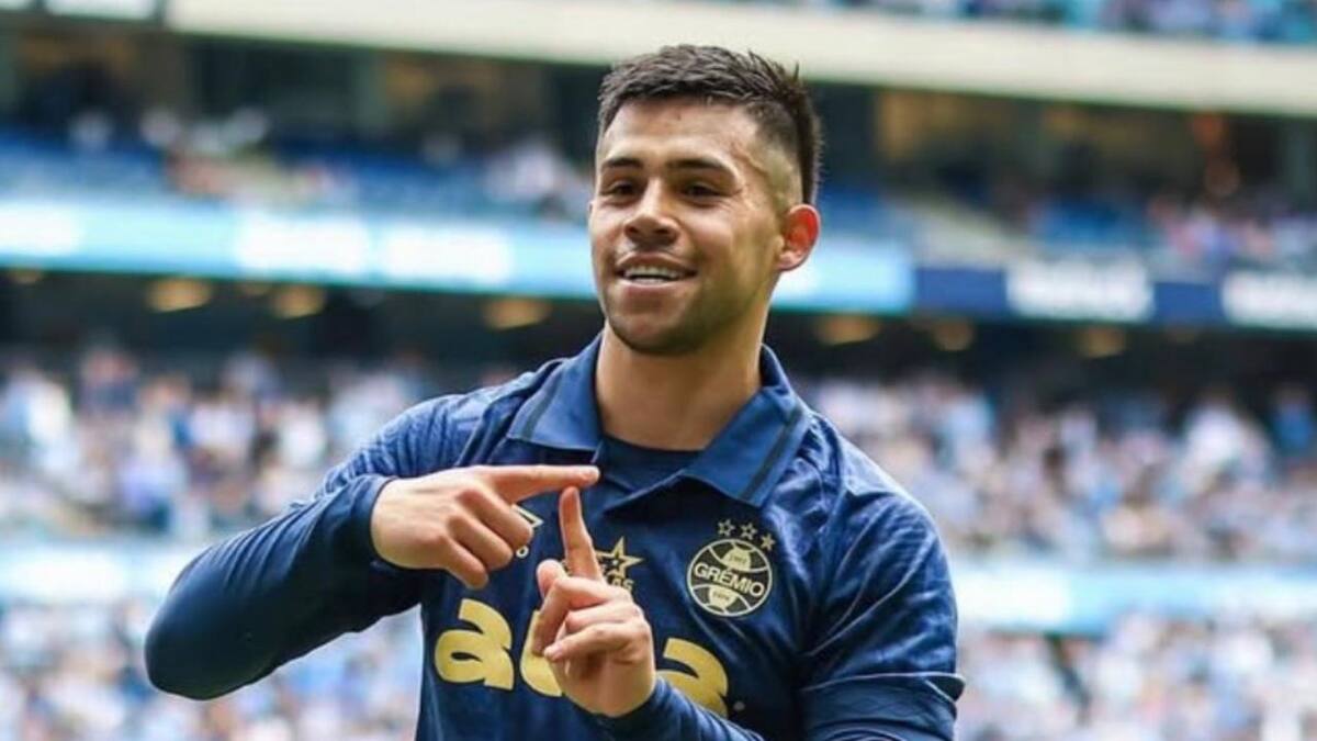 Colo Colo busca un extremo derecho: revelan postura de Alexander Aravena