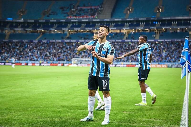 fue destacado por la prensa brasileña. Foto: @alexander_a9