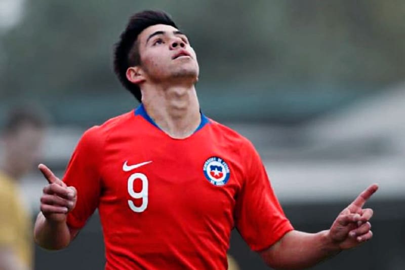 El Monito, en su época de seleccionado sub 17. Foto: FFCh