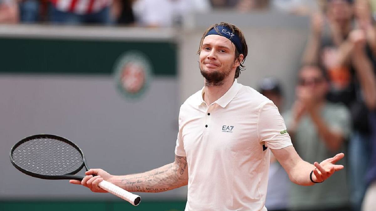 Ojo con él en Wimbledon: le ganó a Sinner y ahora fue campeón del ATP de Halle