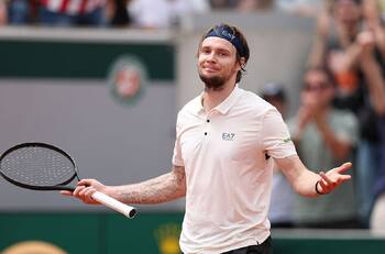 Ojo con él en Wimbledon: le ganó a Sinner y ahora fue campeón del ATP de Halle