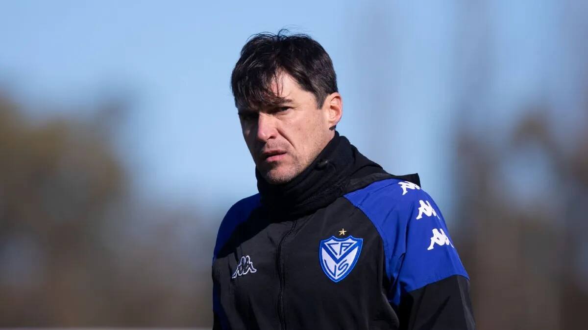 El director técnico uruguayo, podría dirigir a Bruno Barticciotto.