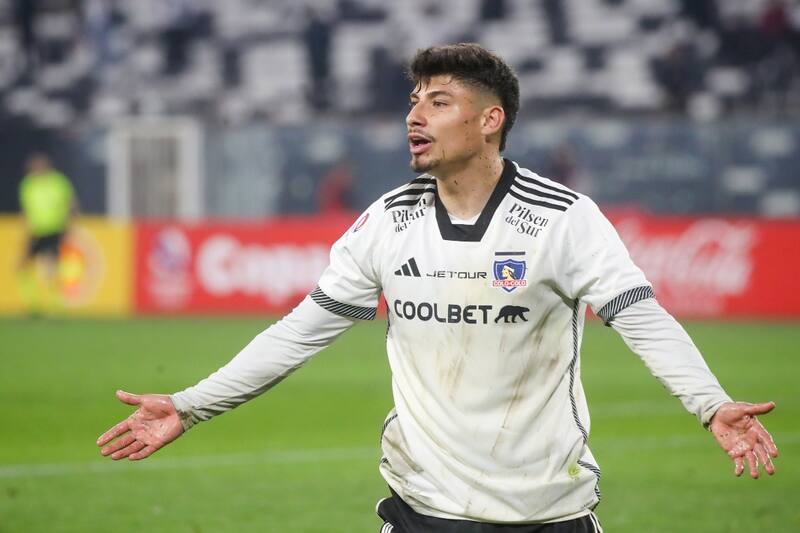 Alexander Oroz en el Estadio Monumental.