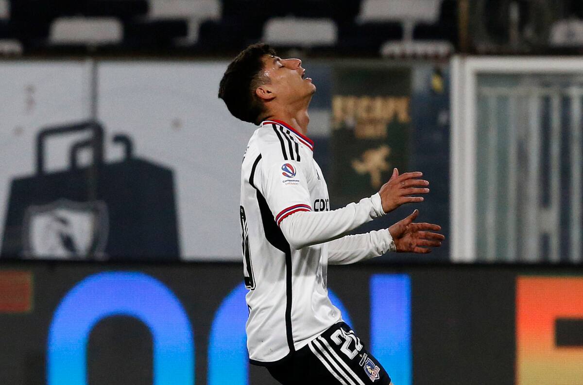 Revive la pesadilla de Colo Colo: el complicado momento de Alexander Oroz en el fútbol chileno